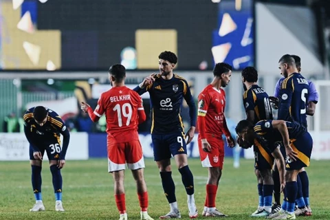  هزيمة تاريخية.. شباب بلوزداد يعاقب الأهلي في الـ +90 بدوري أبطال أفريقيا (فيديو)